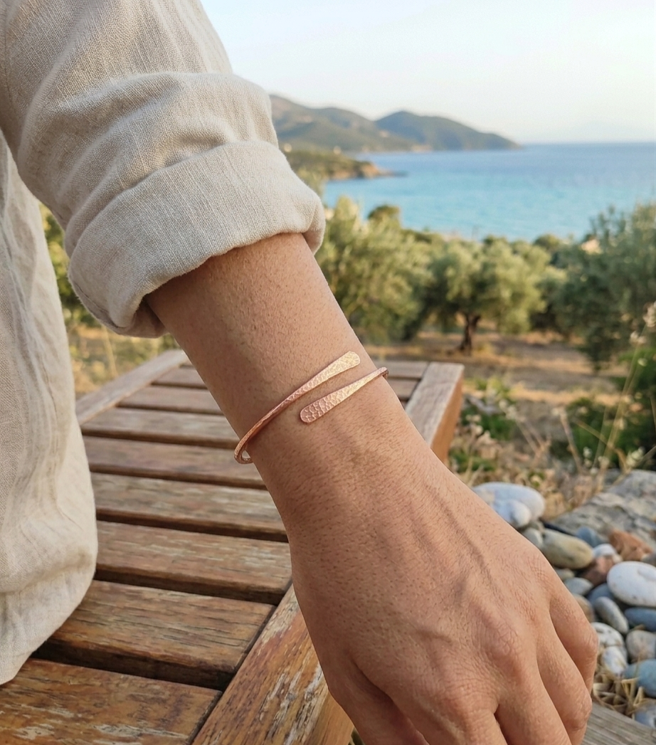 Pulsera de Cobre Puro Artesanal - Diseño Cordón Rígido y Elegante